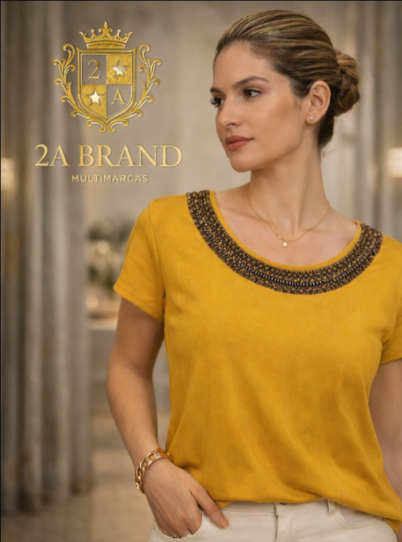 Blusa com aplicações