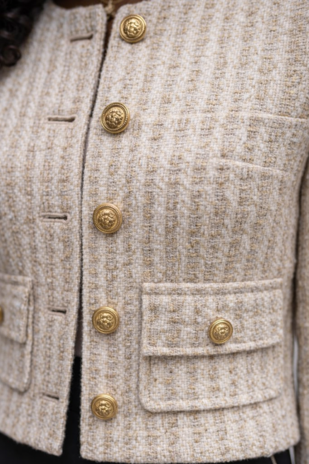 Jaqueta Tweed Off White Com Botões Dourados