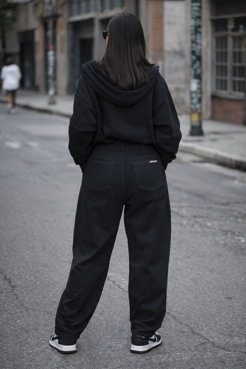 Calça Wide Leg Preta JOHN JOHN com Cinto