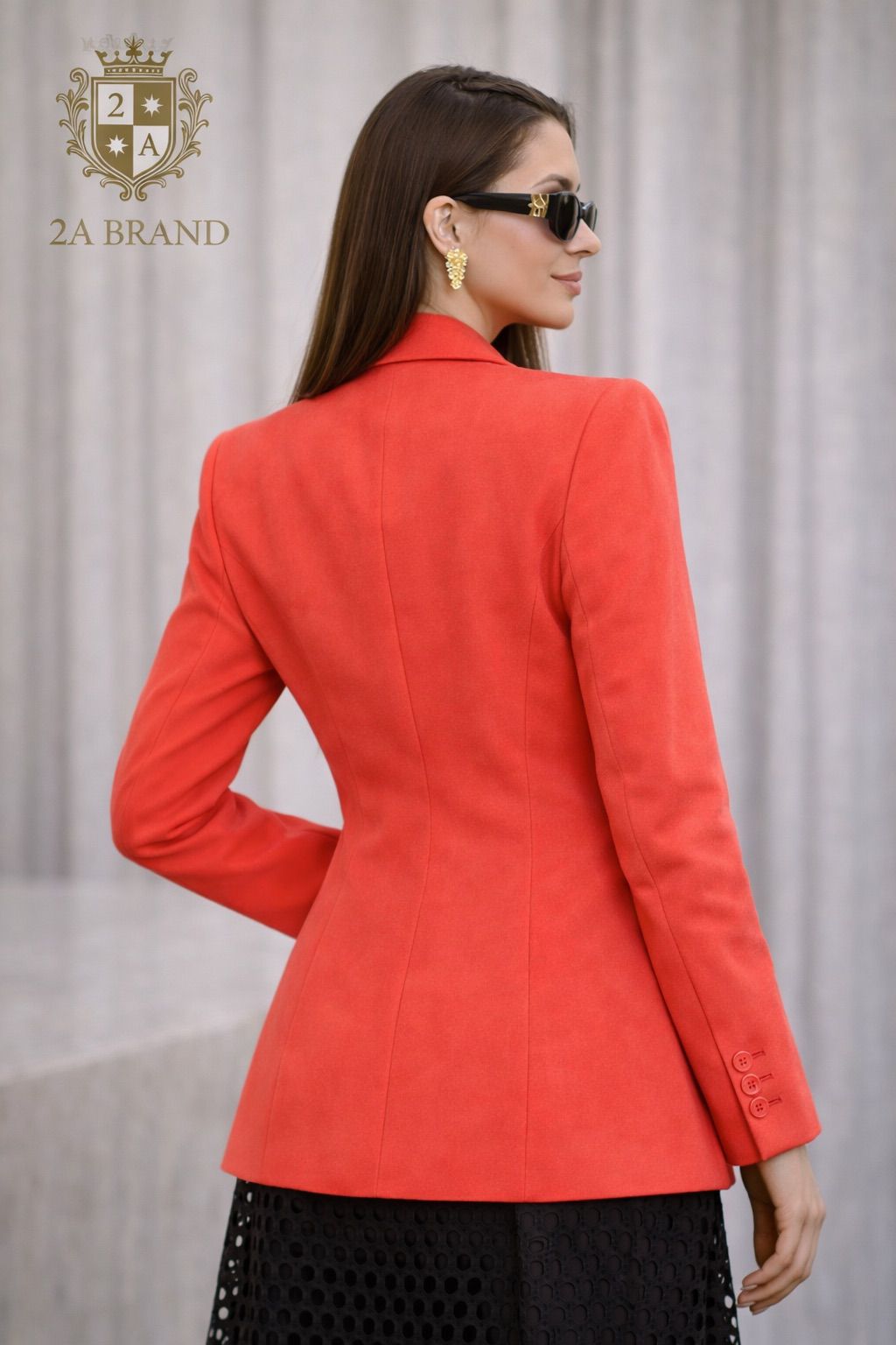 Blazer Estruturado Coral com Forro Rendado