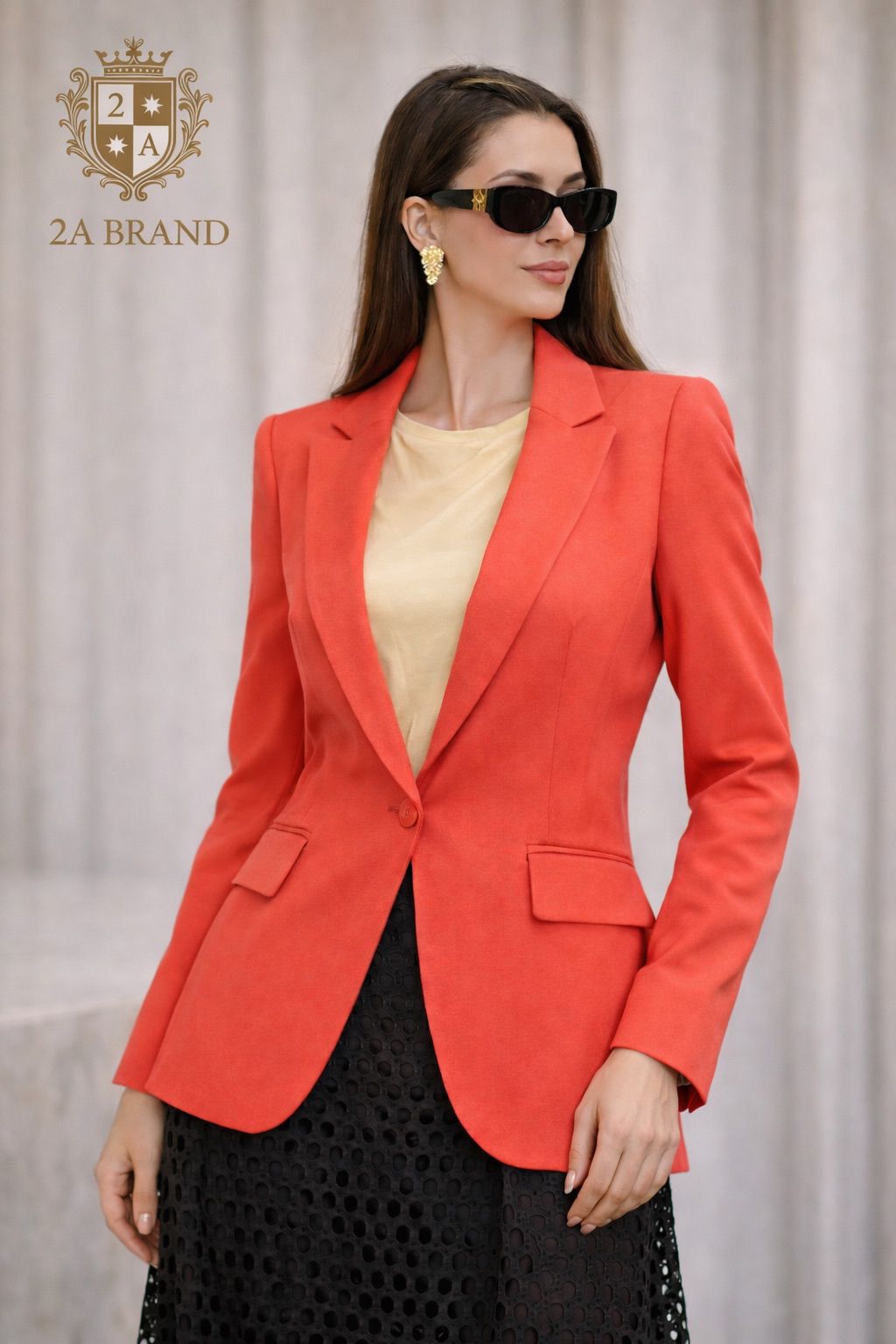 Blazer Estruturado Coral com Forro Rendado