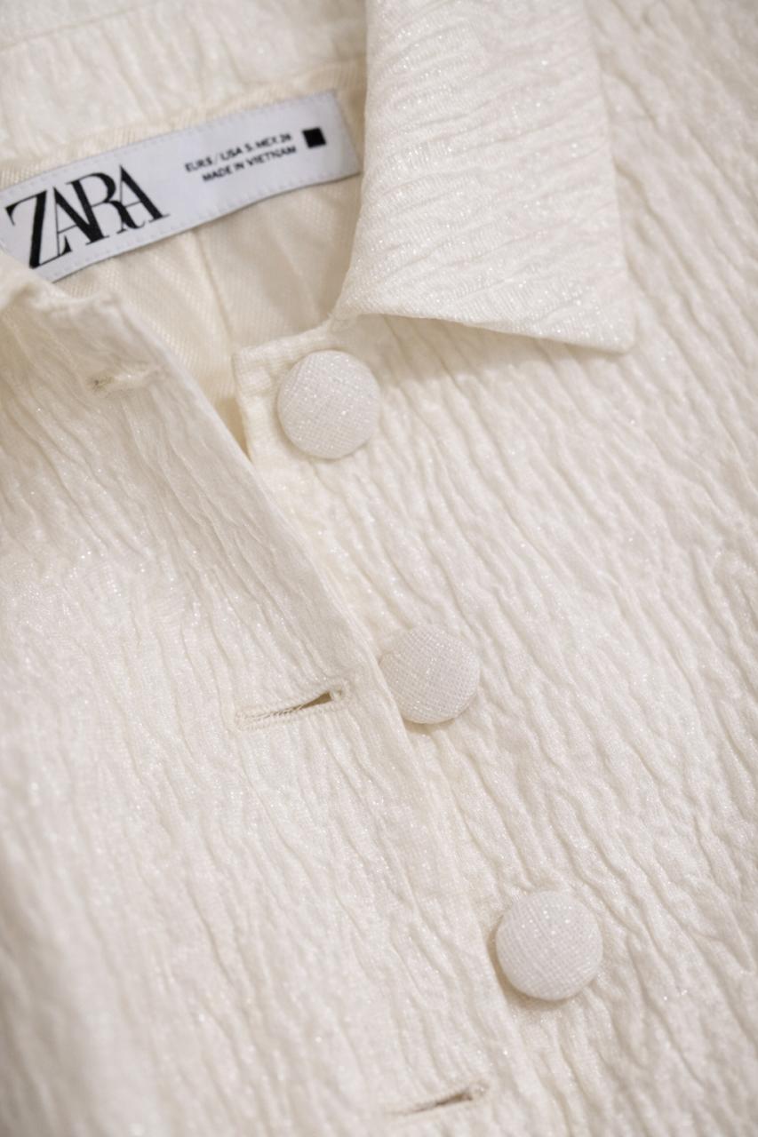 Jaqueta Off White Texturizada Cropped